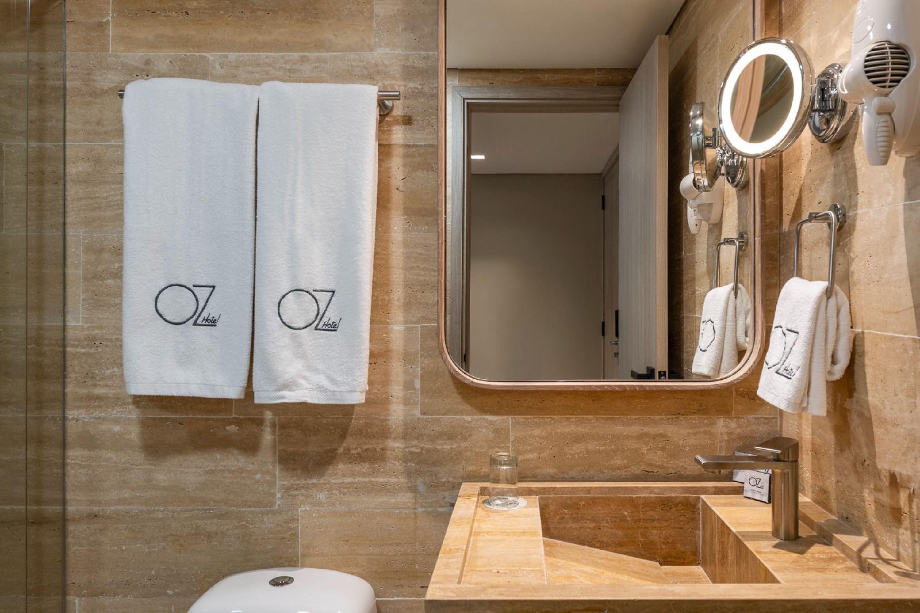 Baño Oz Hotel