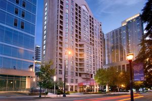 Alojamiento - Atlanta Marriott Suites Midtown