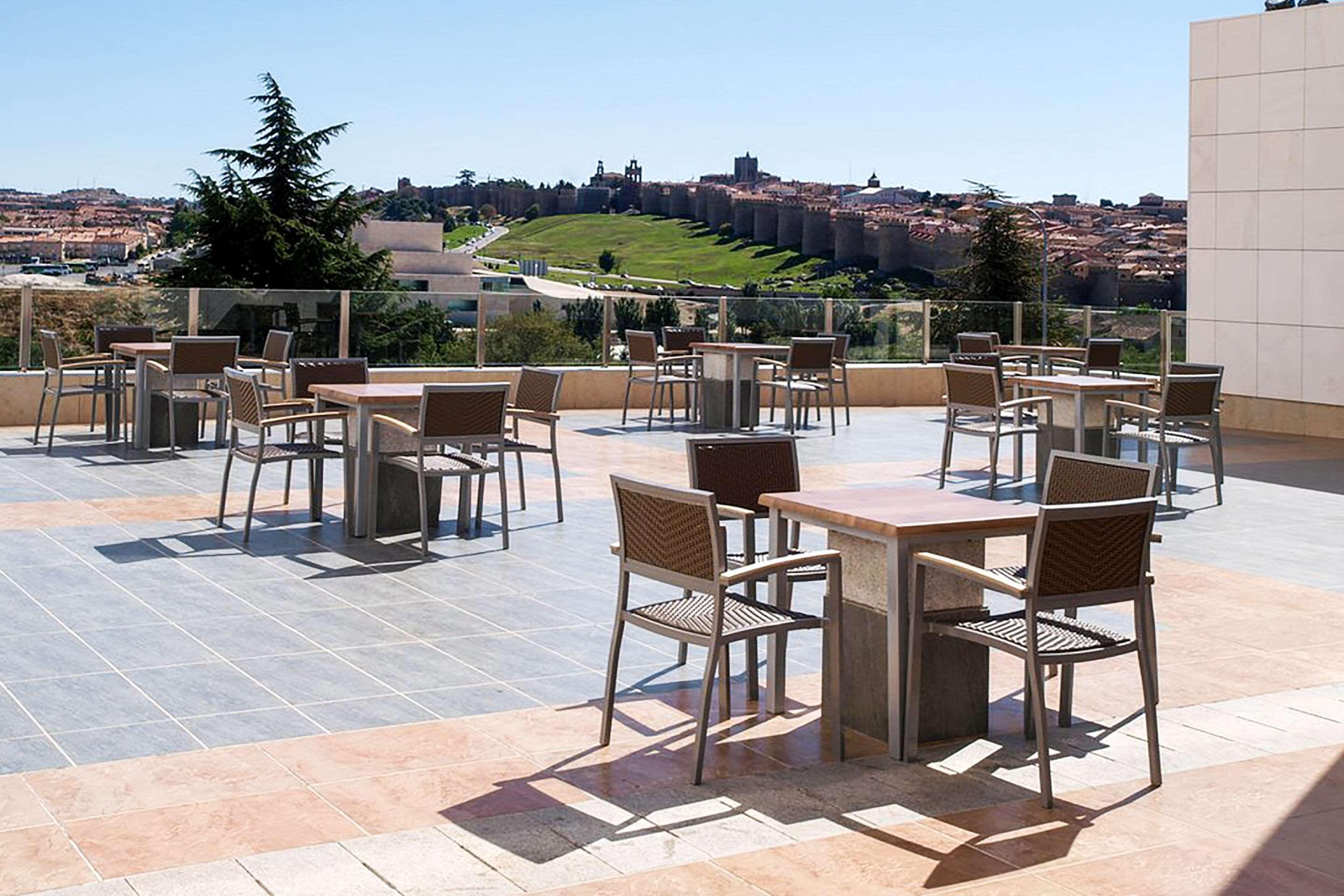 Vista Exterior Hotel Sercotel Cuatro Postes