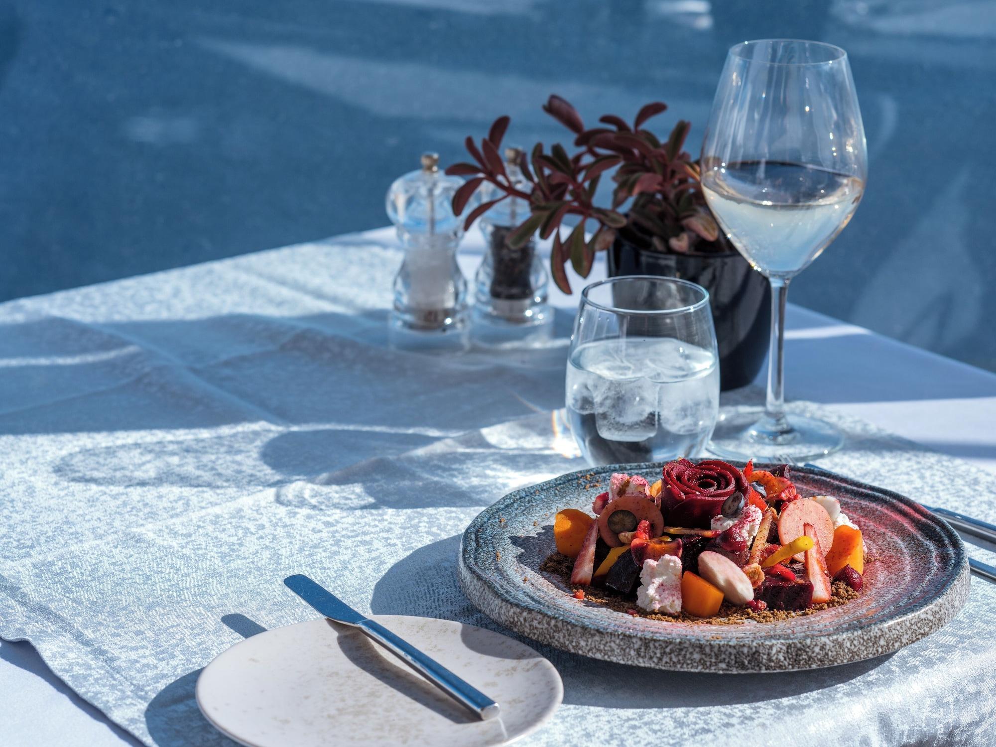 Restaurant Santorini Secret Suites & Spa