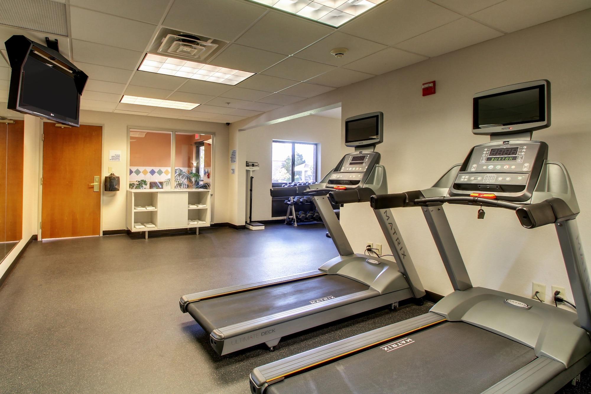 Gimnasio Holiday Inn Express Milwaukee North Brown Deer/Mequon by IHG