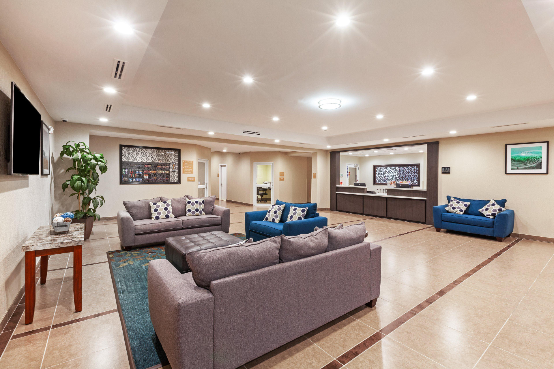 Vista Lobby Candlewood Suites Houston - Spring