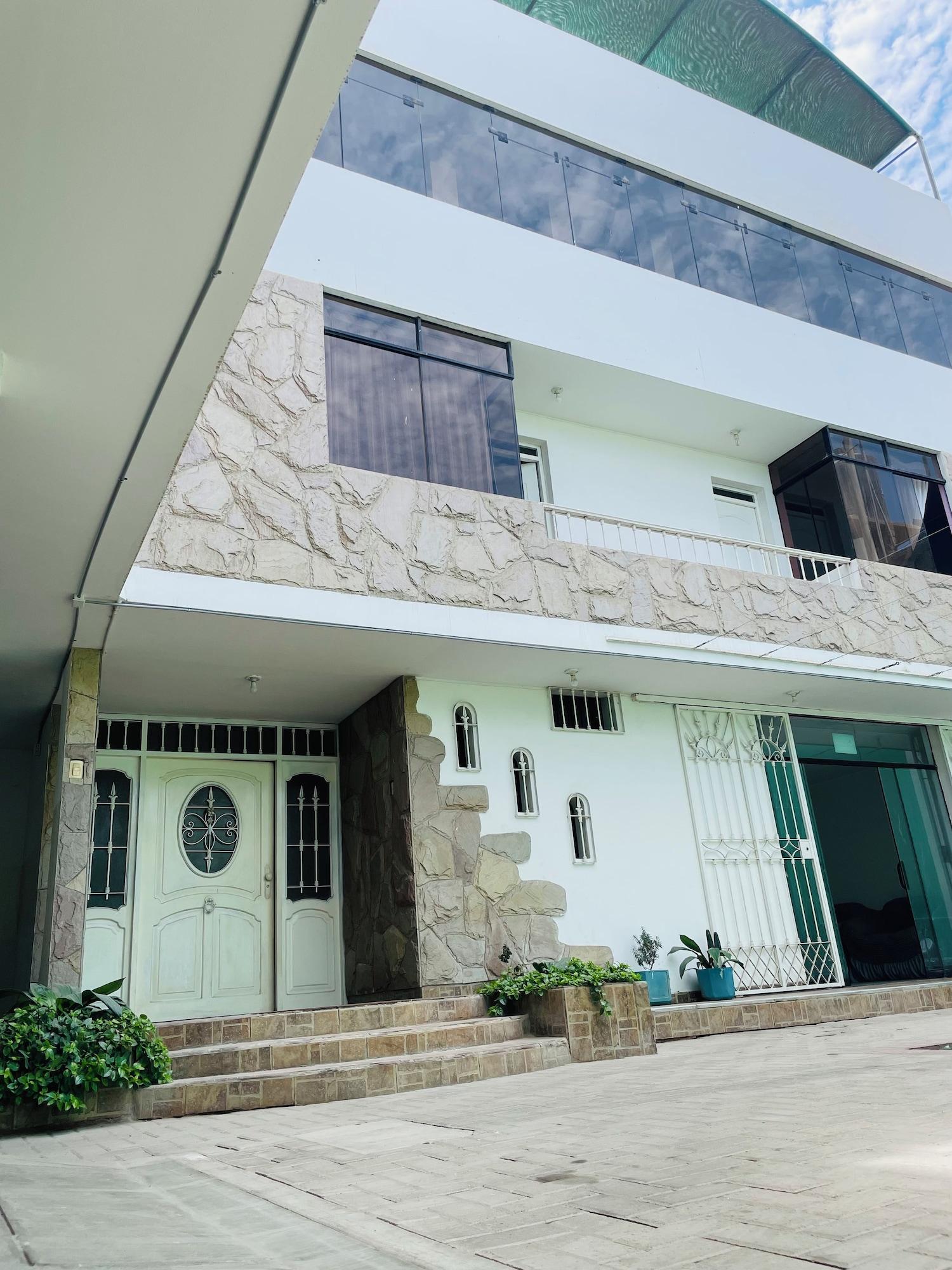 Vista Exterior HOSPEDAJE  PUNTO CLAVE