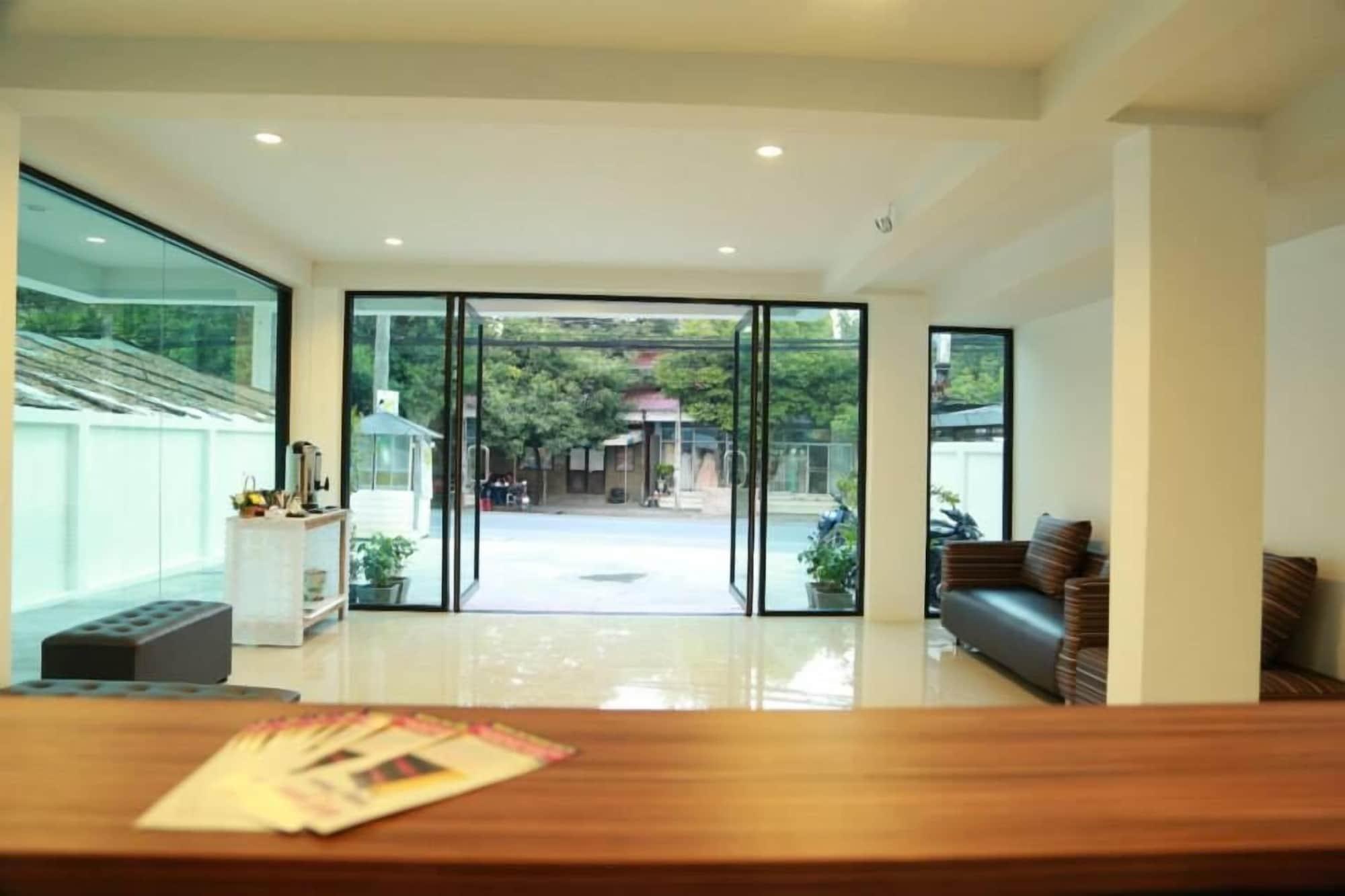 Vista Lobby Tikky Place