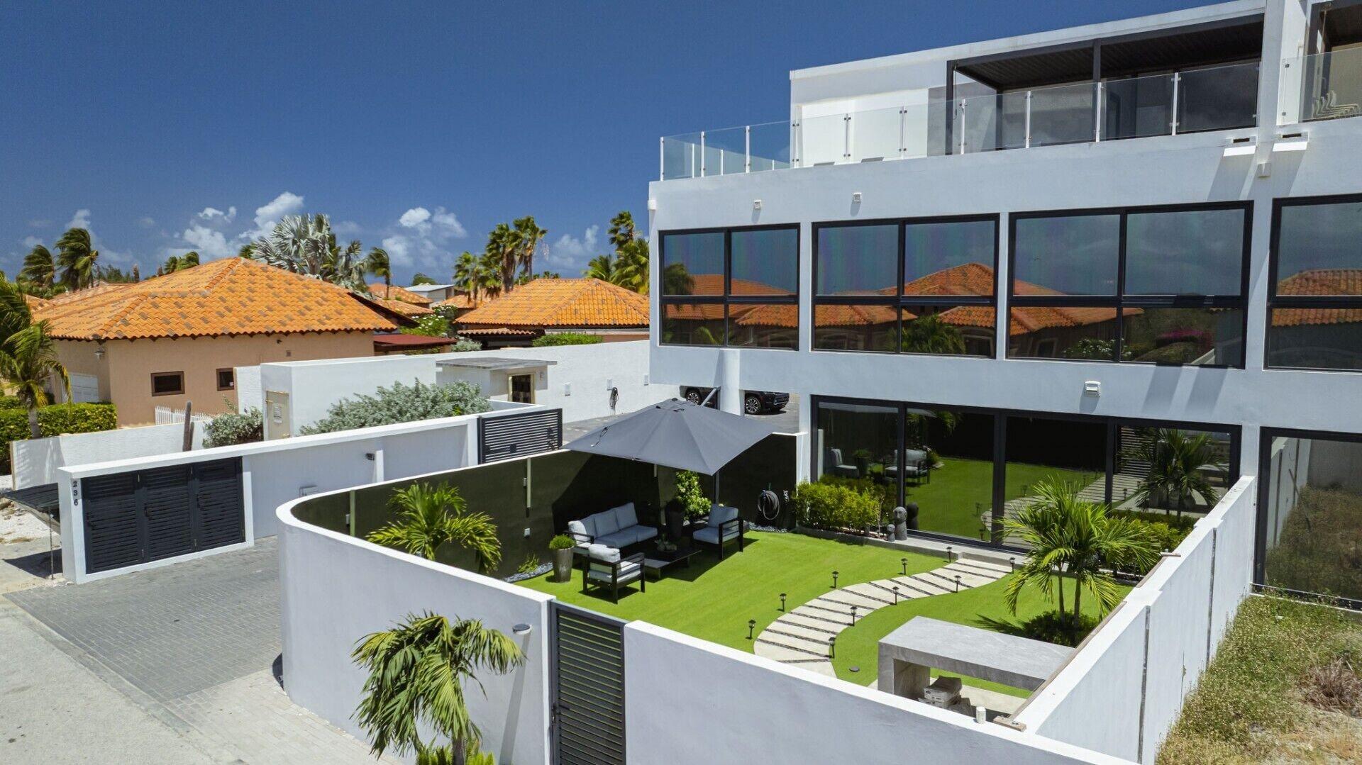 Vista Exterior Bocobay Aruba Racquet Club
