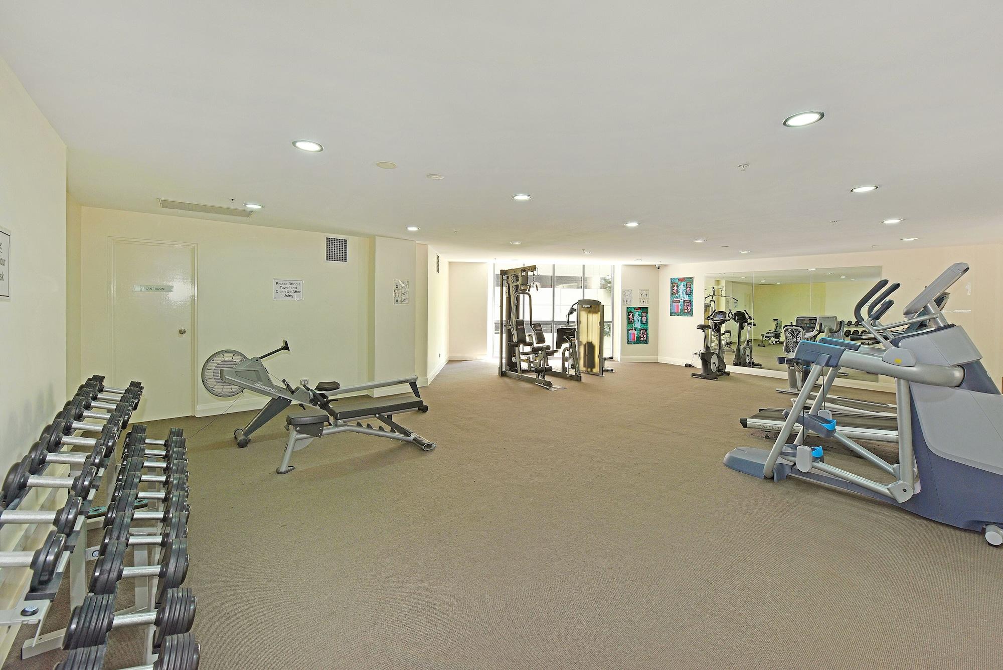 Gimnasio APX World Square