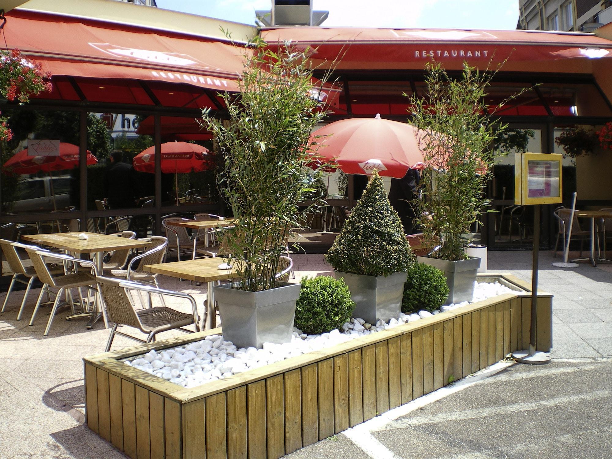 Vista Exterior B&B HOTEL Rouen Centre Rive Droite