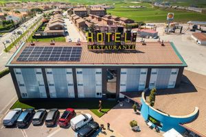 Alojamiento - Rey Arturo Burgos