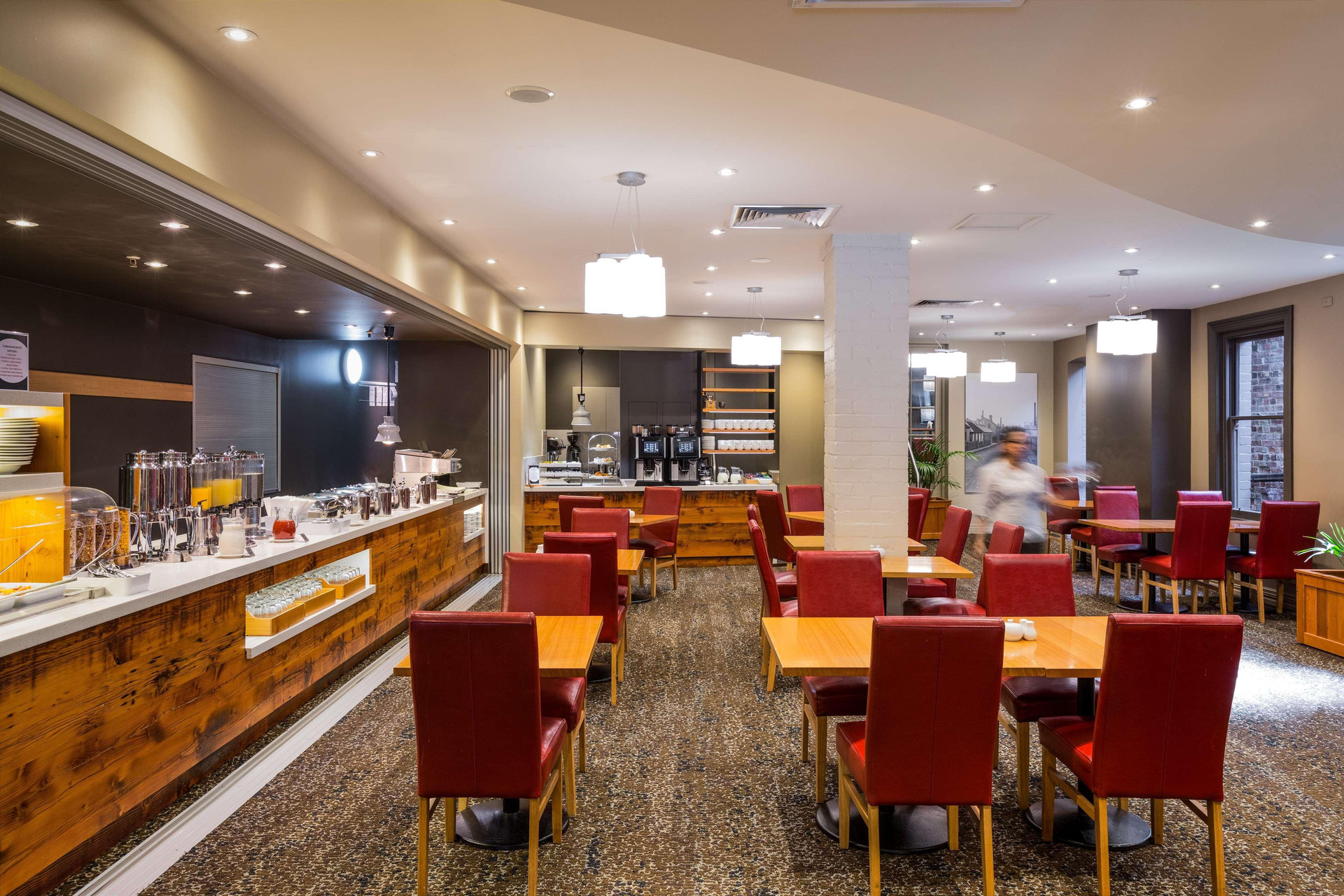 Restaurant The Old Woolstore Apartment Hotel