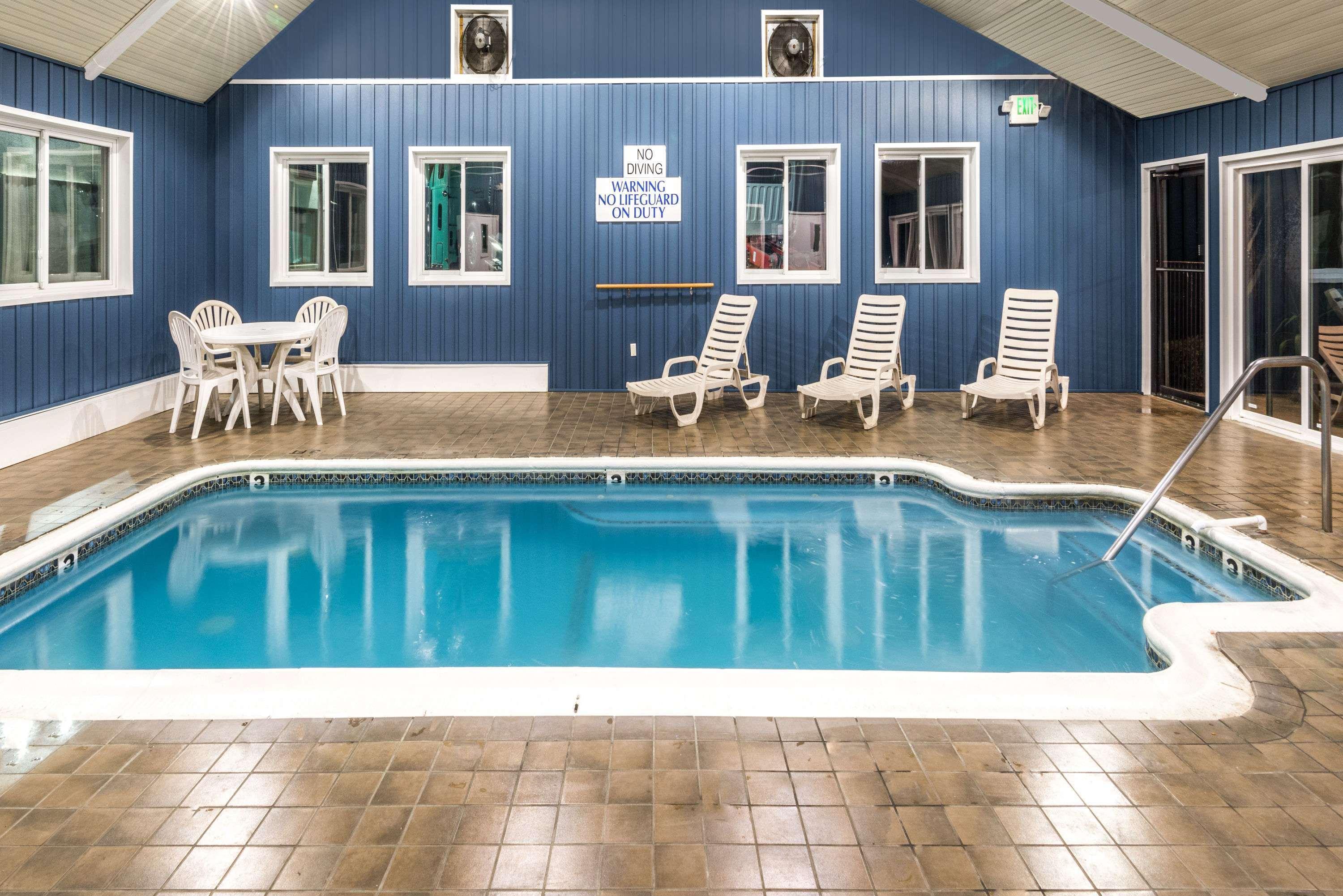 Vista Piscina Baymont By Wyndham Branford/New Haven
