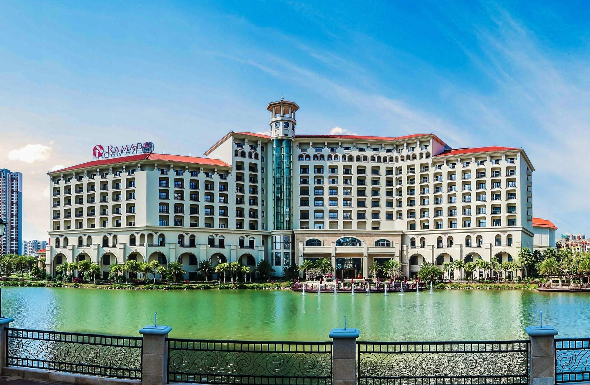Varios Ramada Huizhou South