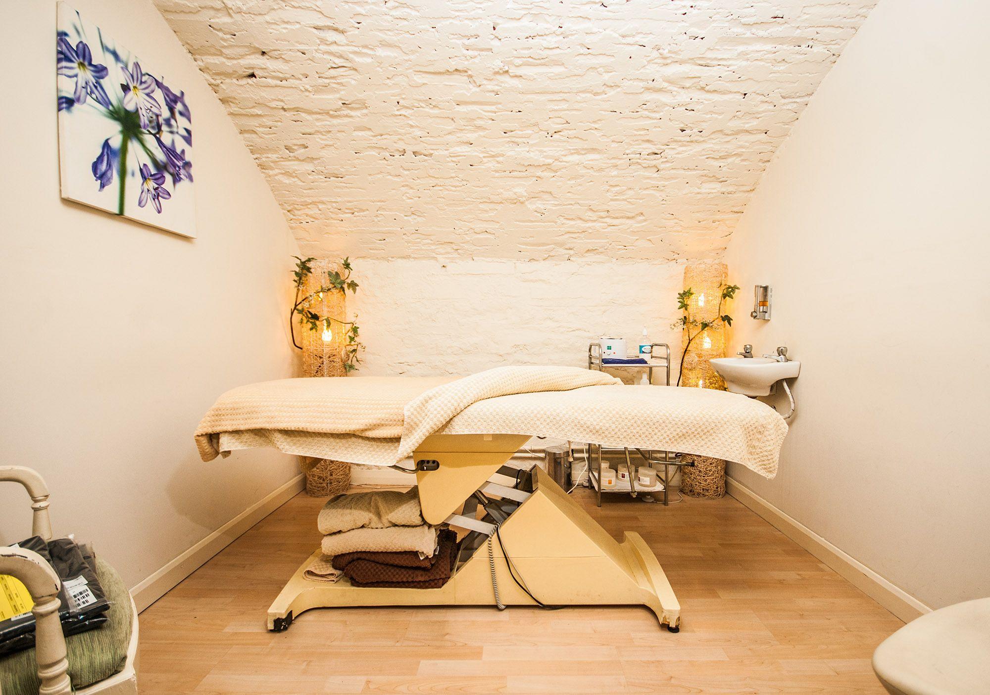 Spa Peterstone Court