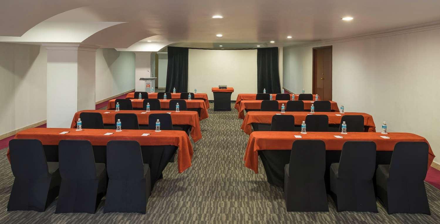 Spa Real Inn Guadalajara Centro by Camino Real