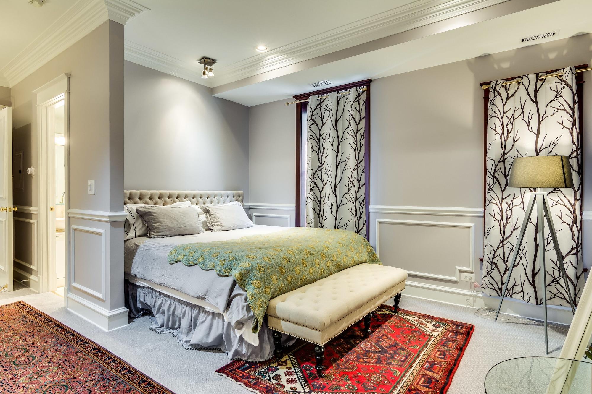 Varios Ruby Room