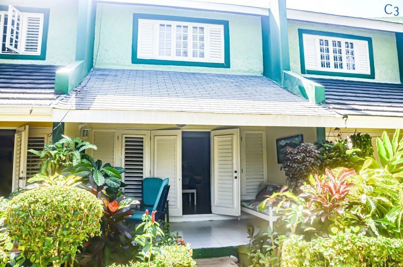 Varios Condo Rios Resort