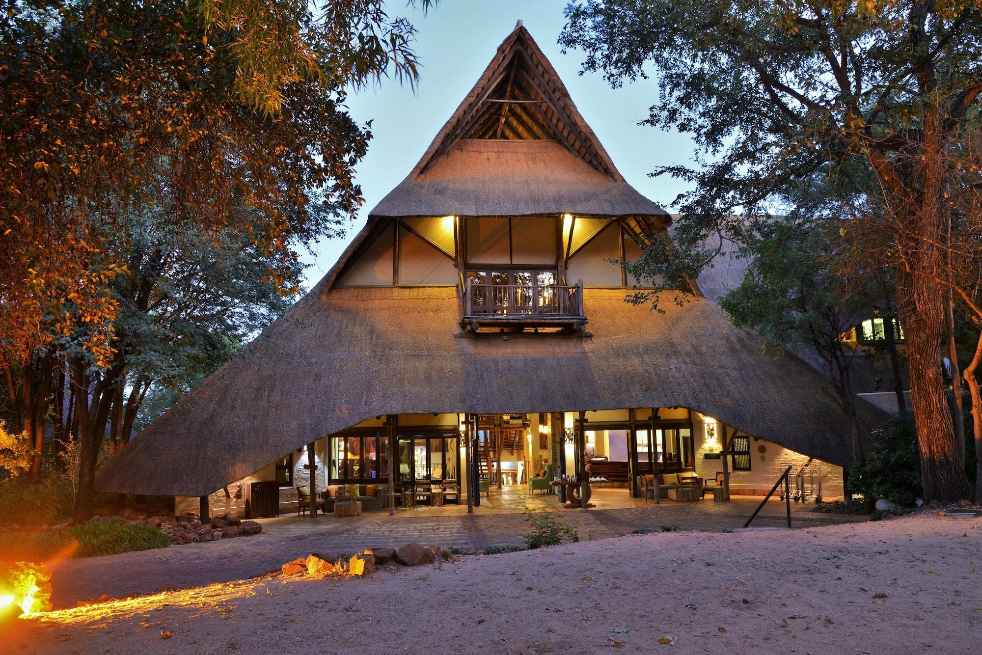 Vista Lobby Victoria Falls Safari Suites