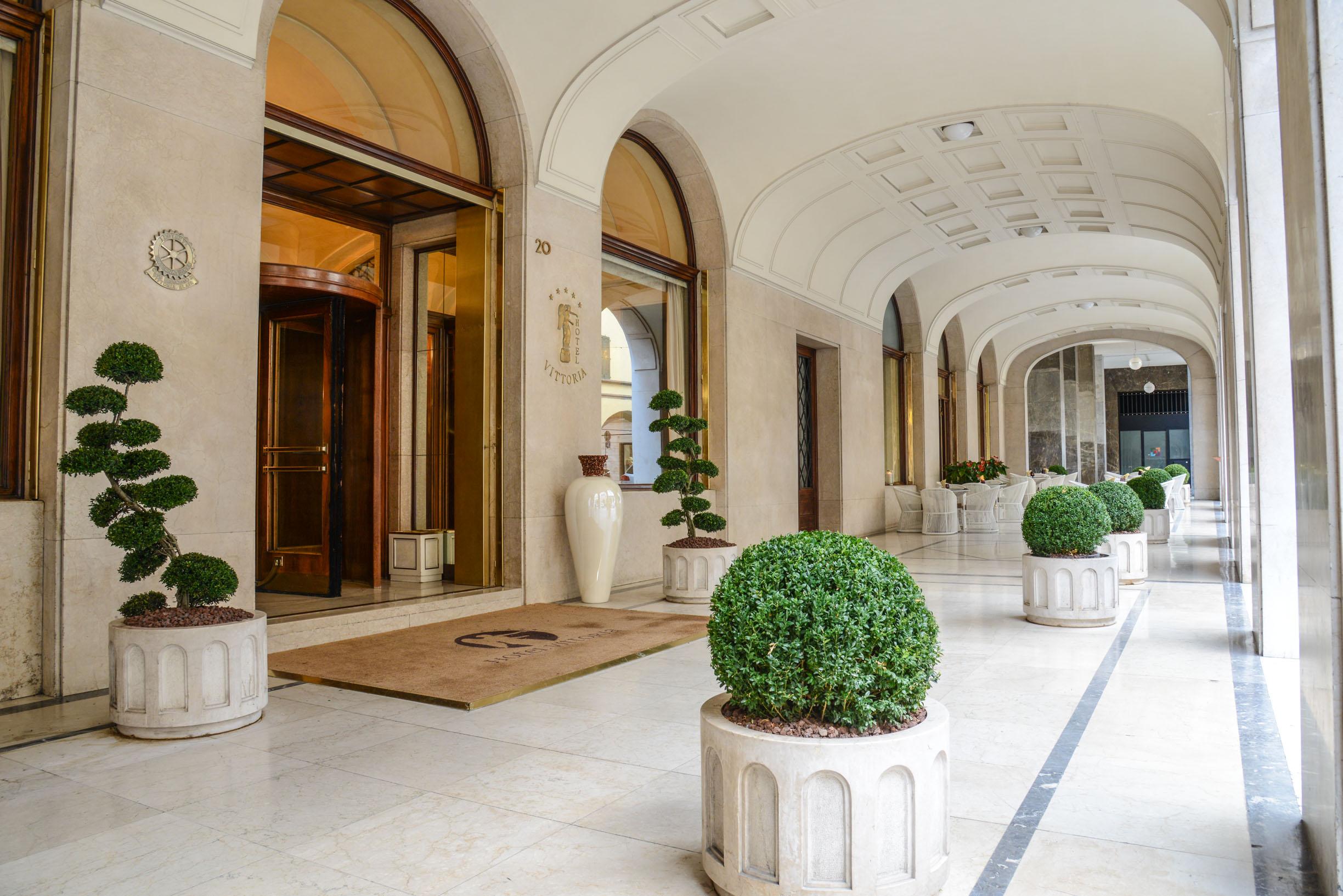 Vista Exterior Hotel Vittoria