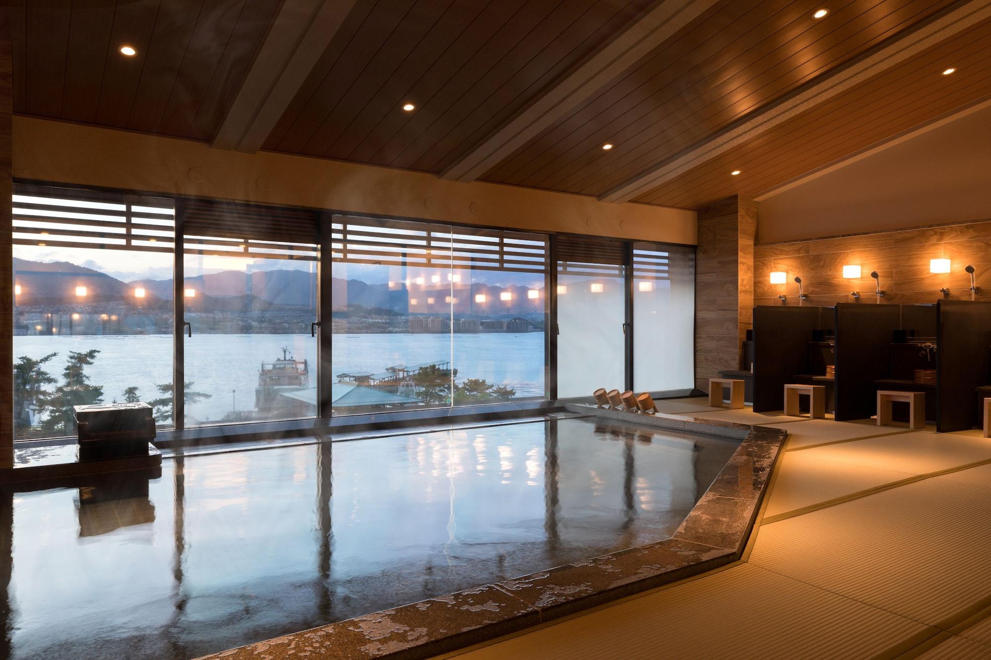 Spa Hotel Miyajima Villa