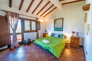 Alquiler Vacacional - 300 meters away from the sea, private pool, lush garden