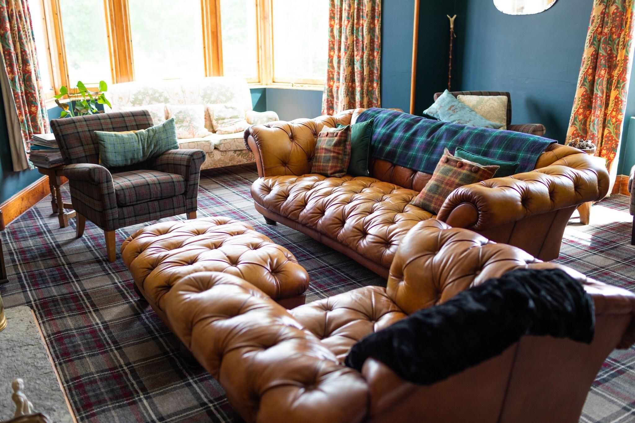 Vista Lobby Whitebridge Hotel