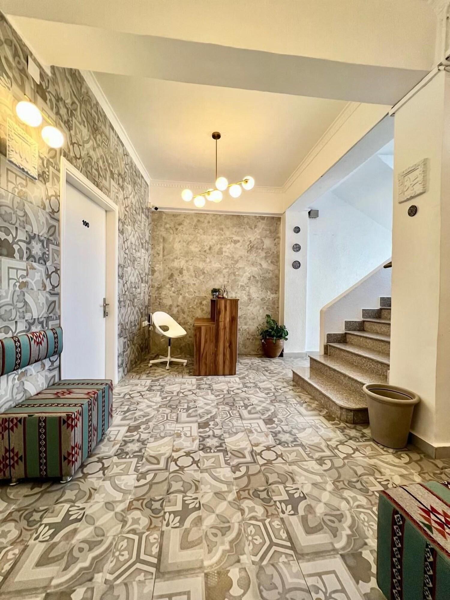 Vista Lobby Jordan Tower Hotel