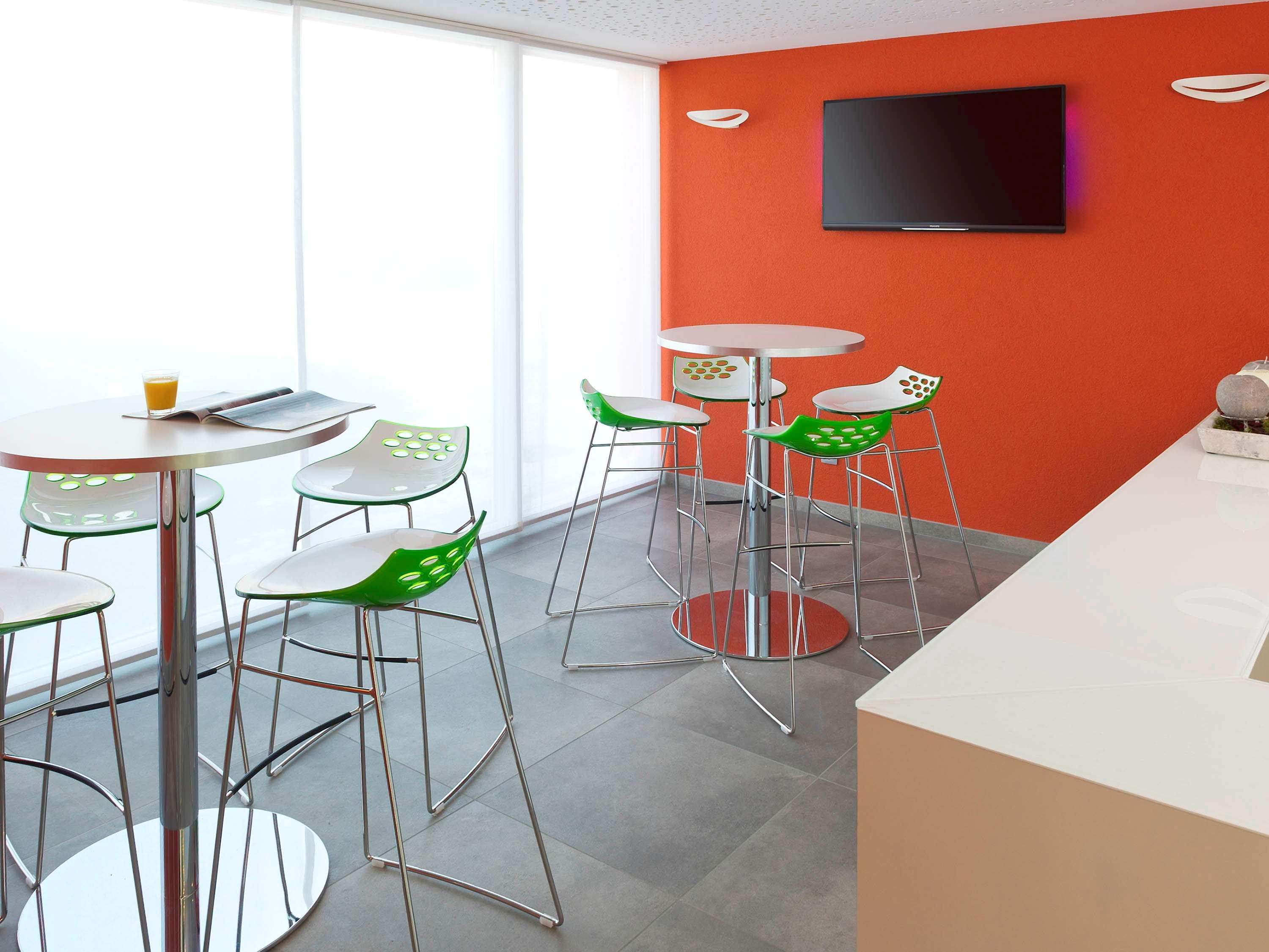 Bar/Salón Ibis Styles Nivelles