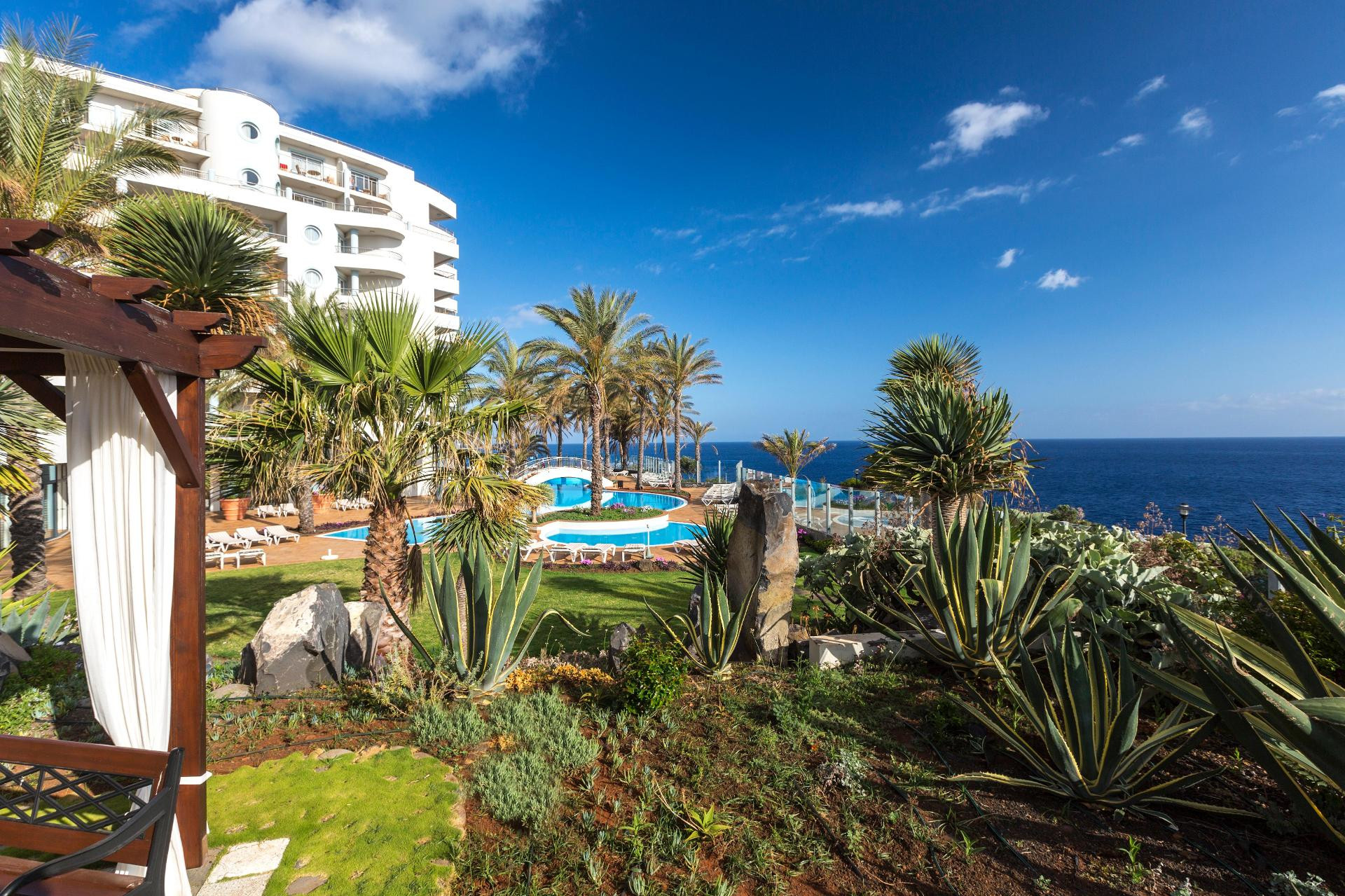 Vista Exterior Pestana Grand Premium Ocean Resort