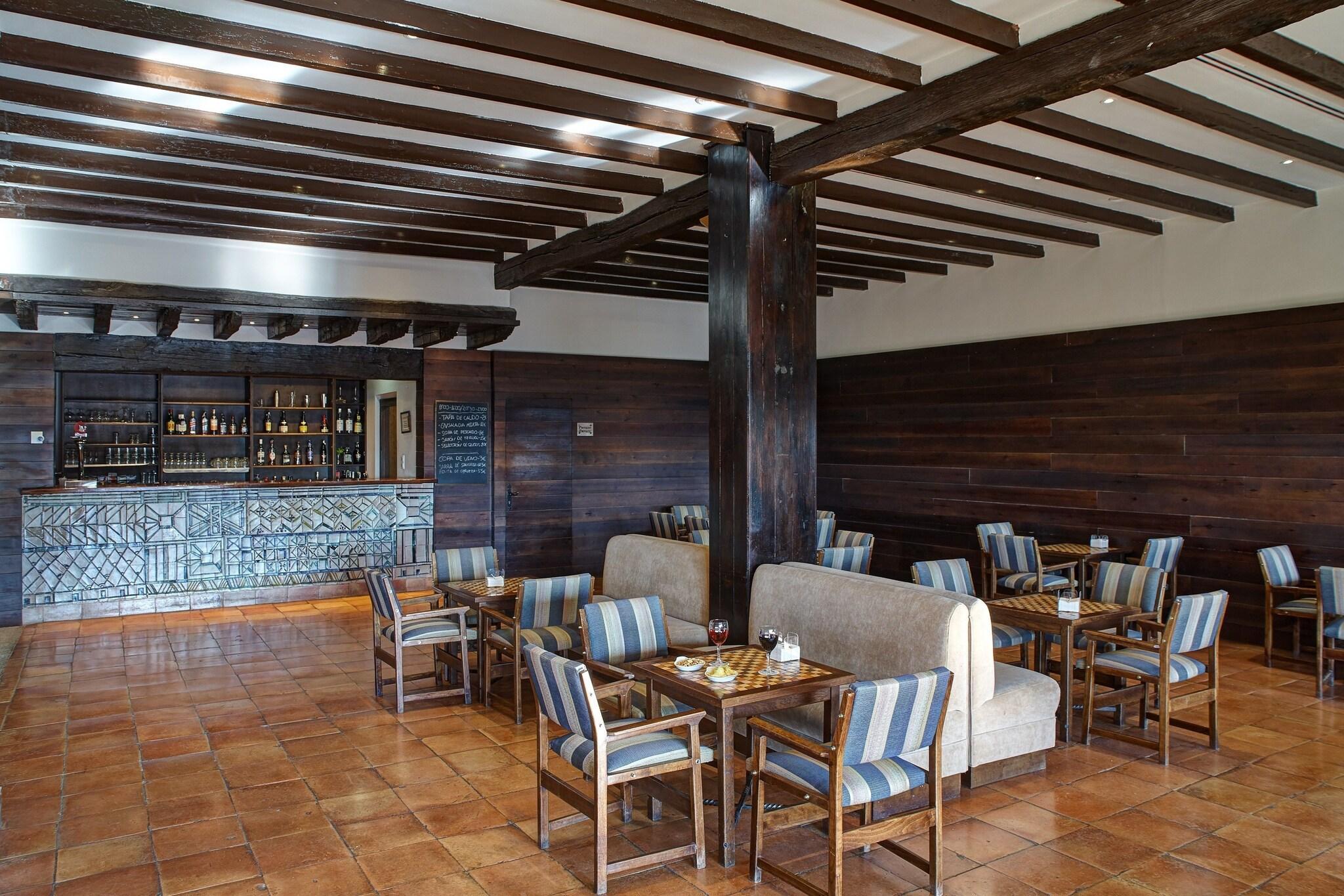 Bar/Salón Parador Sos Del Rey Catolico