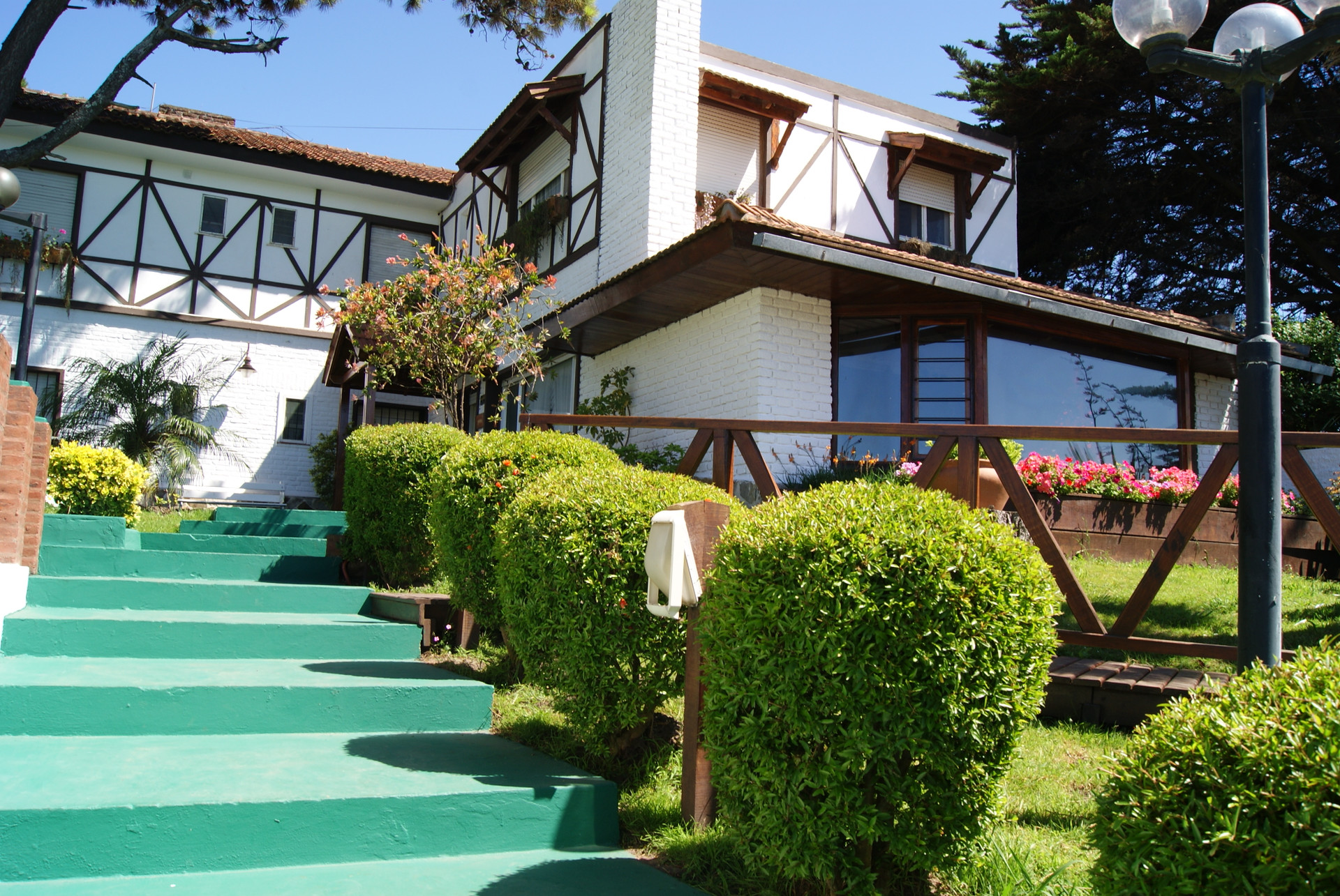 Vista Exterior Hosteria Actinia