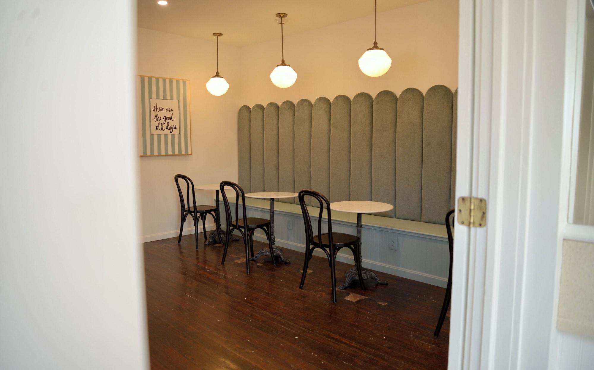 Restaurant Strasburg Village Inn