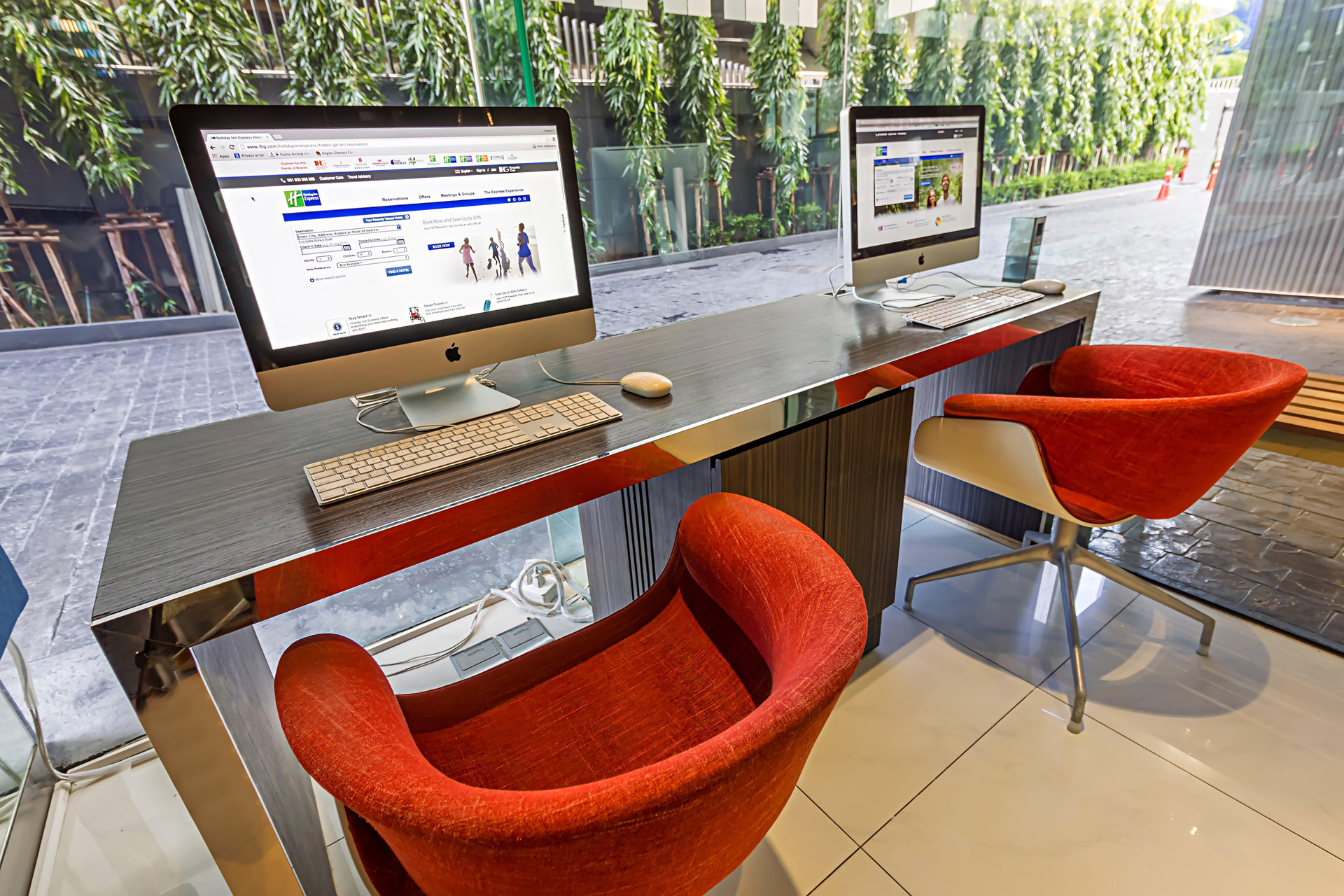 Vista Exterior Holiday Inn Express Bangkok Siam by IHG