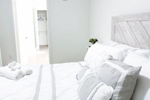 Alquiler Vacacional - *New* *Modern* Less than 2 Miles from Universal, Epic Univ, Volcano Bay & More