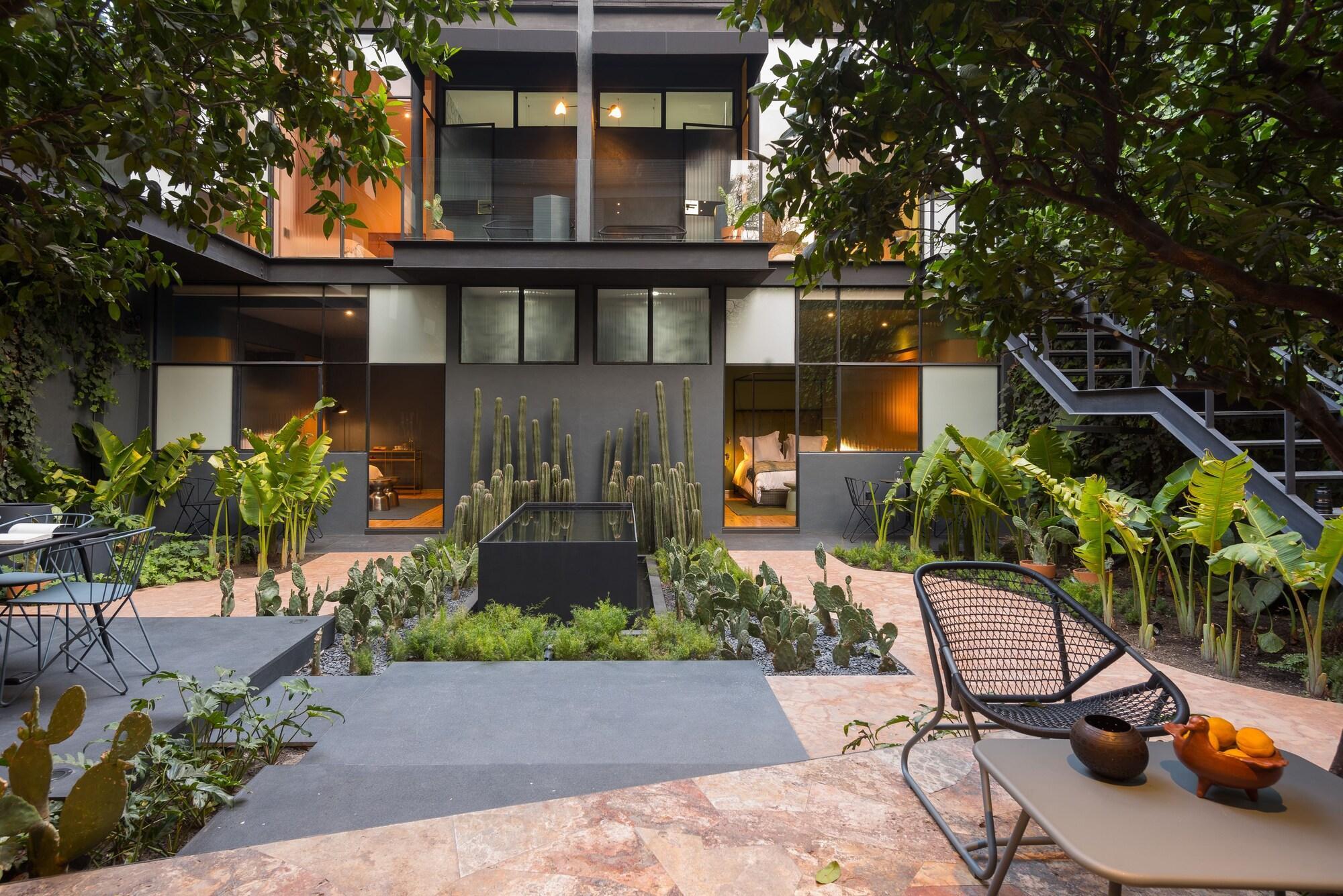 Varios Ignacia Guest House