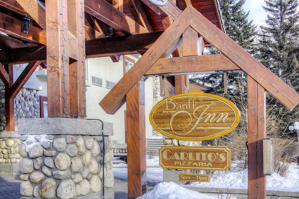 Vista Exterior Banff Inn