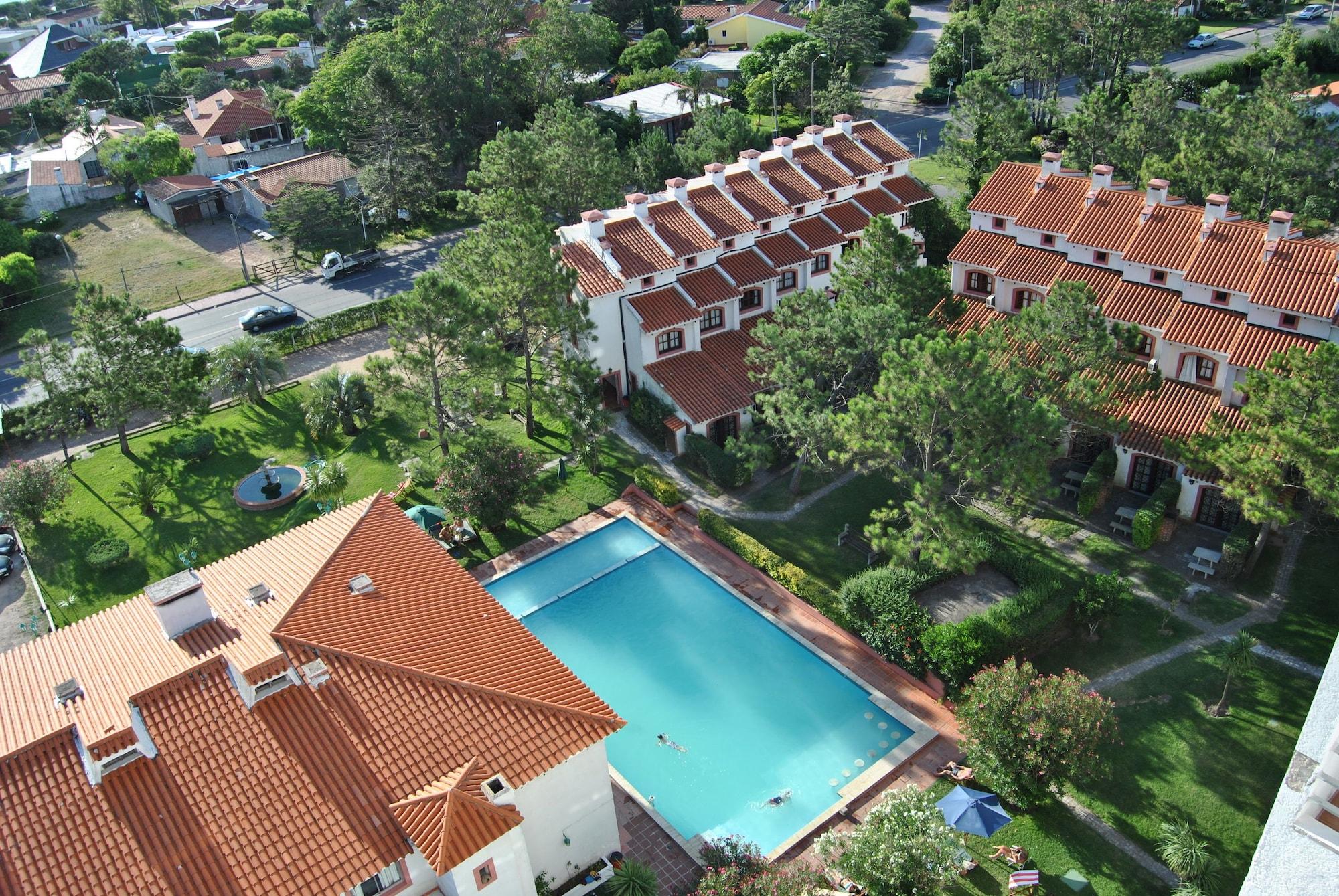 Vista Exterior Les Chalets Apart Hotel