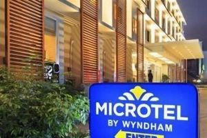 Alojamiento - Microtel By Wyndham Acropolis