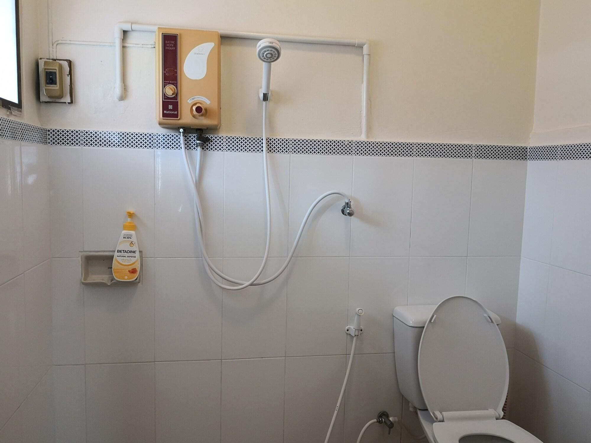 Equipamiento de Habitación Baan Somboon Guesthouse