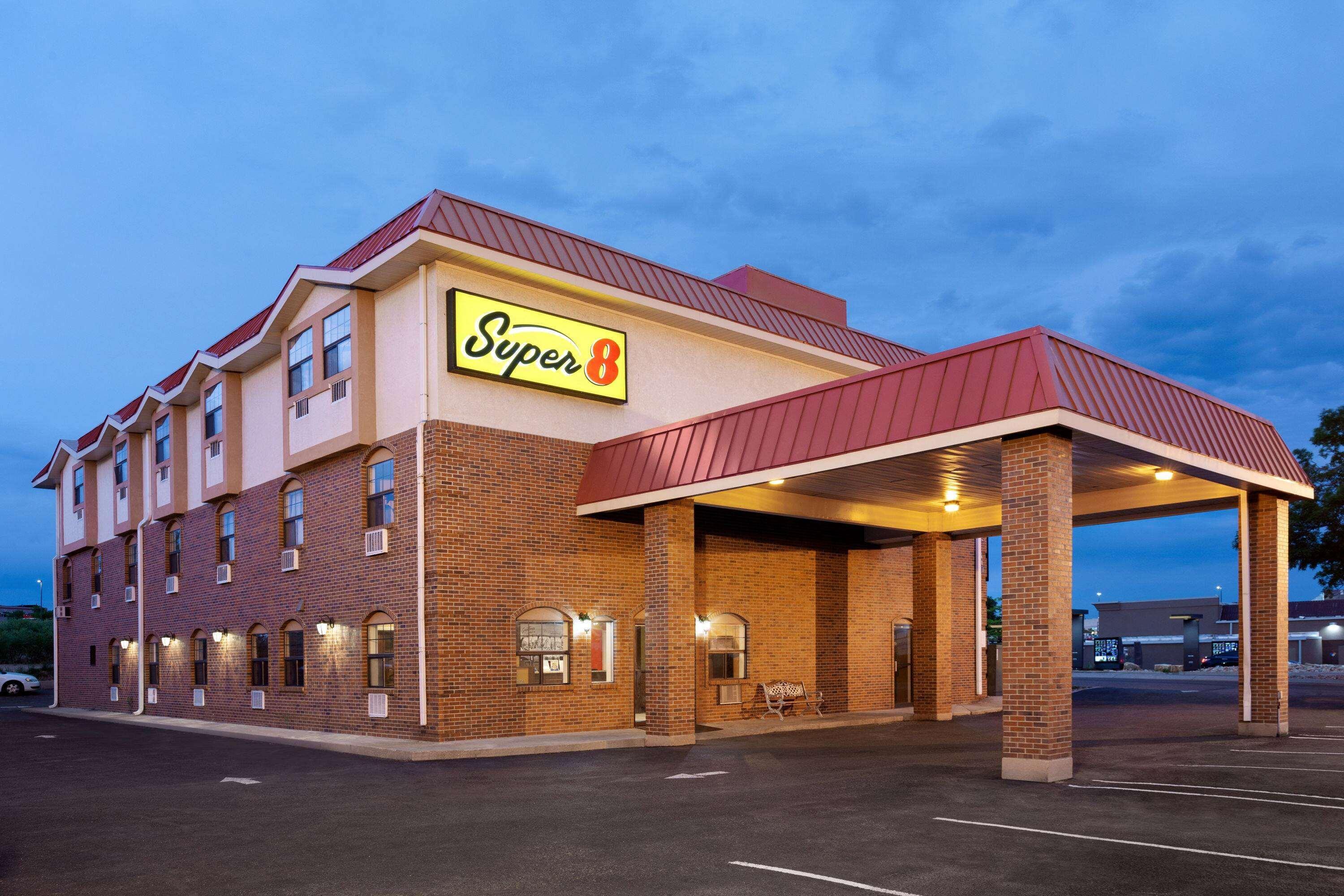 Vista Exterior Super 8 by Wyndham Colorado Springs/Afa Area