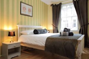 Alquiler Vacacional - JOIVY Stylish Castle View Apartment