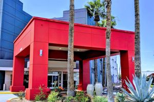 Alojamiento - Best Western Plus Commerce Hotel