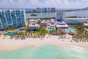 Hoteles con Area Infantil Cerca de Playa Caracol
