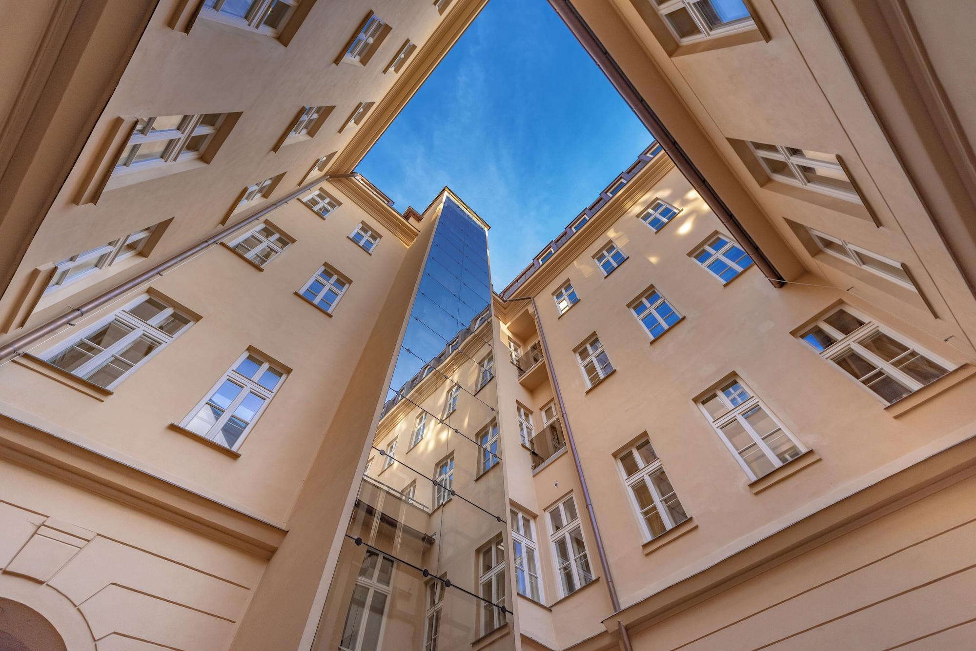 Varios Unesco Prague Apartments