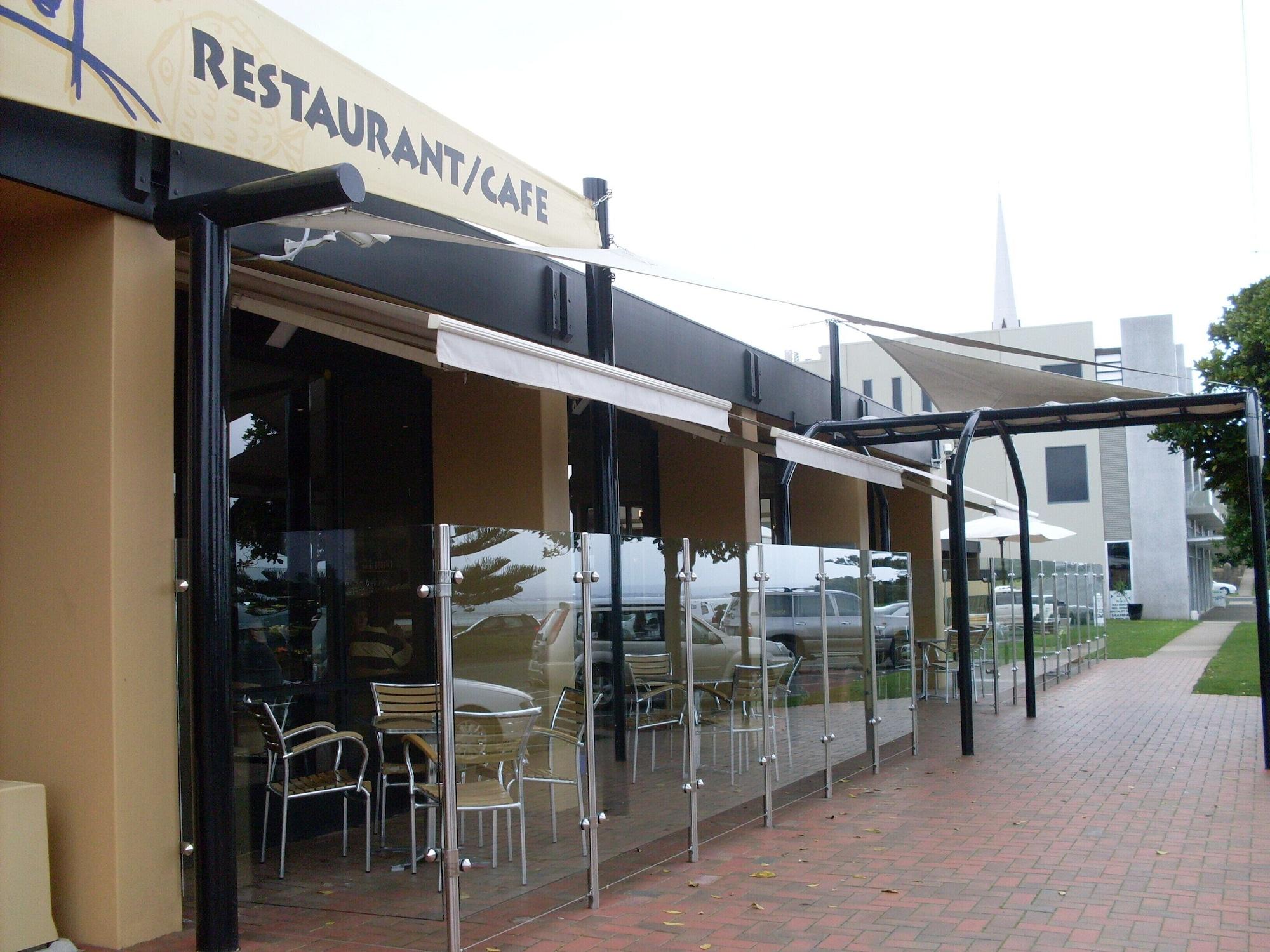 Vista Exterior Richmond Henty Hotel