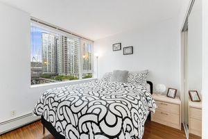 Alquiler Vacacional - 2 Bedroom condo in heart of Downtown Vancouver with Pool, Gym & Free Parking