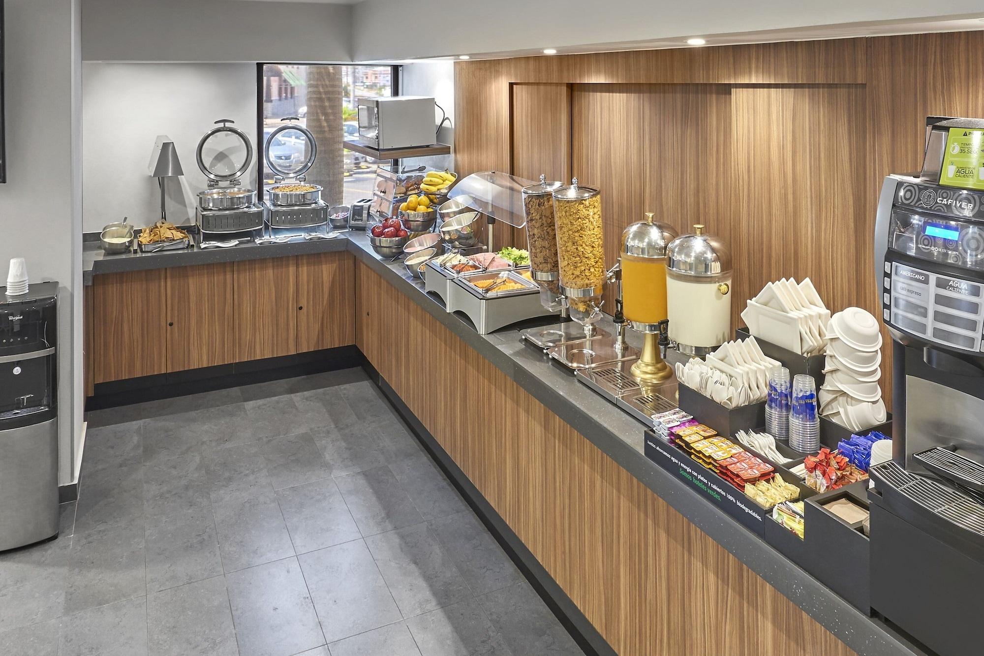 Restaurant City Express by Marriott Tampico