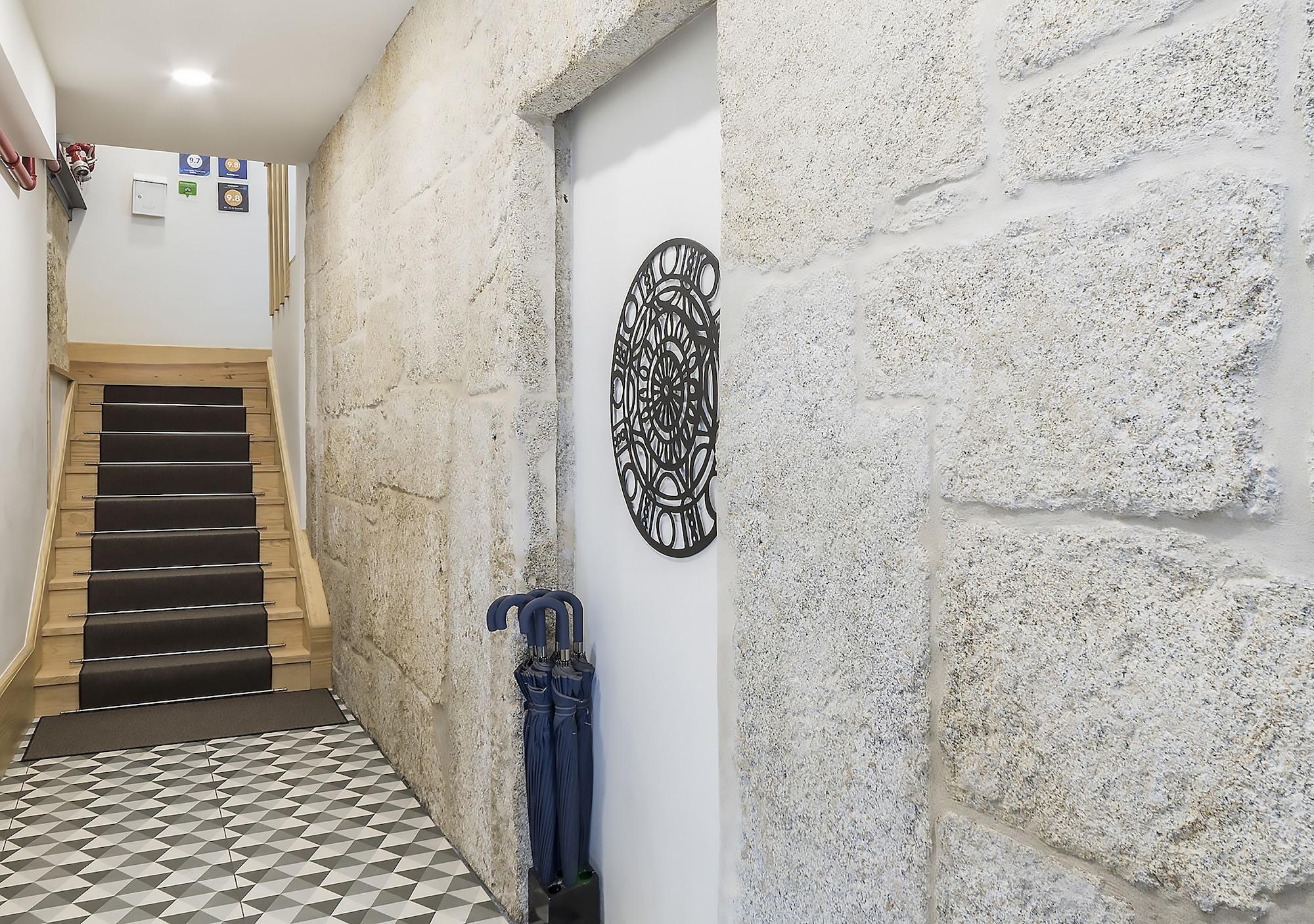 Vista Lobby Oporto Street Sá de Noronha