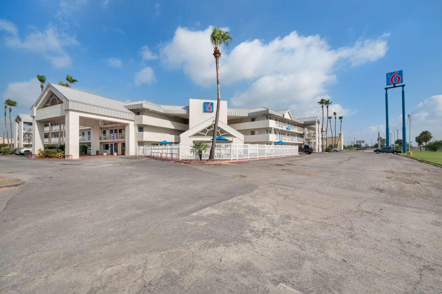 Motel 6 Brownsville North en Brownsville | BestDay.com