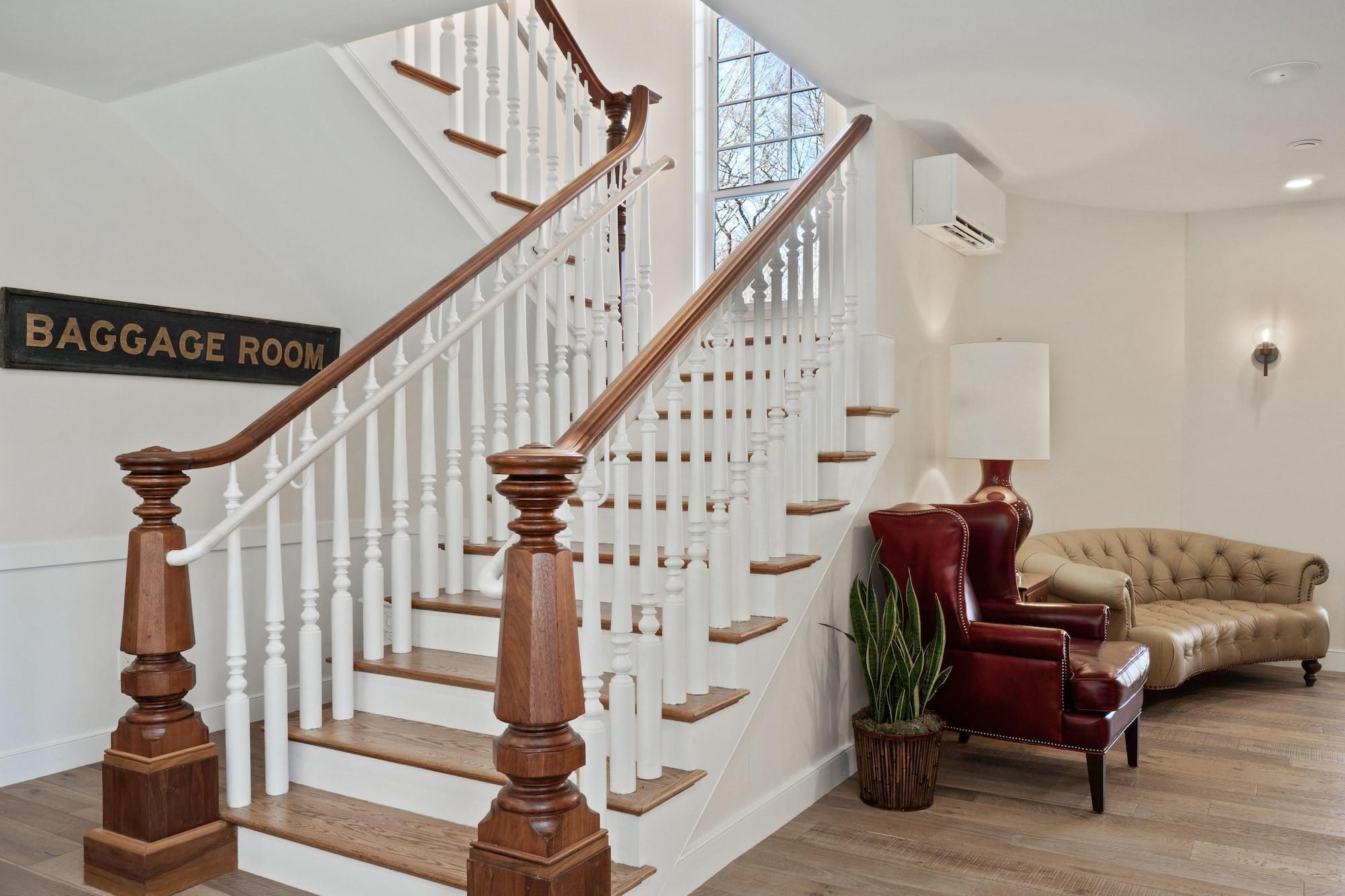 Vista Lobby Briar Barn Inn