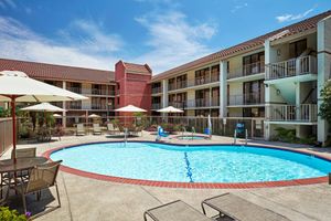 Alojamiento - La Quinta Inn & Suites by Wyndham Thousand Oaks-Newbury Park