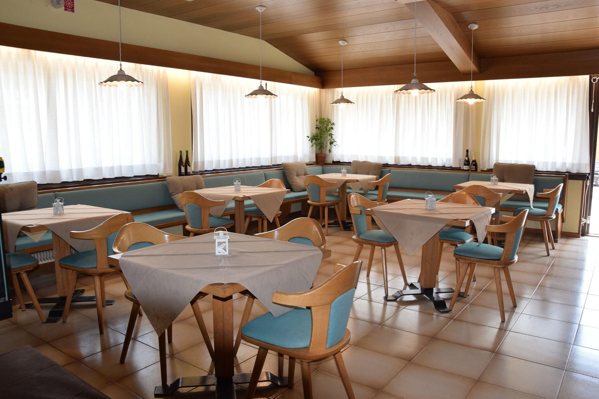 Bar/Salón Hotel Ferrari